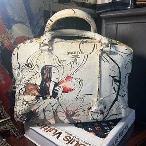 PRADA FAURY HANDBG LIMITED EDICION
